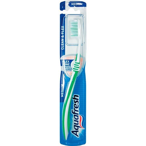 Зубна щітка Aquafresh Clean&Flex середньої жорсткості 1 шт.
