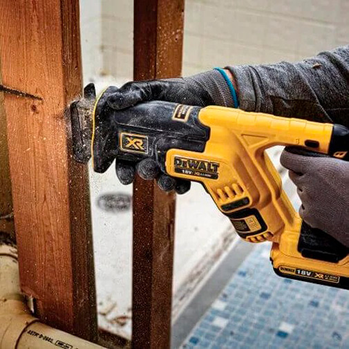 Пила шабельна DeWalt FleхVolt акумуляторна DCS367N