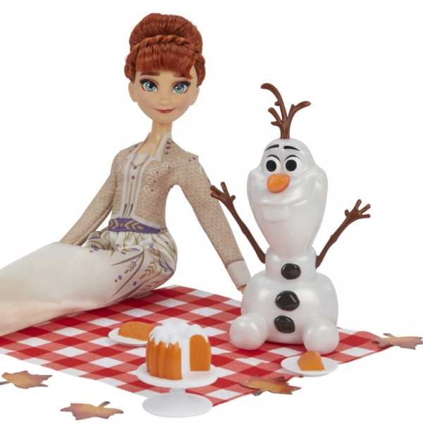 Кукла Hasbro Frozen 2 Холодное Сердце-2 возле костра в ассортименте F1561