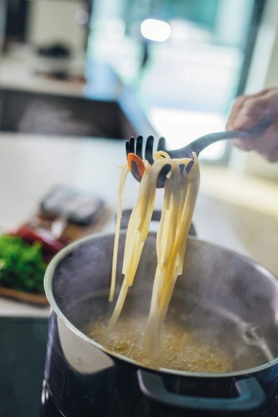 Ложка для спагетти Functional Form 29 см 1027301 Fiskars