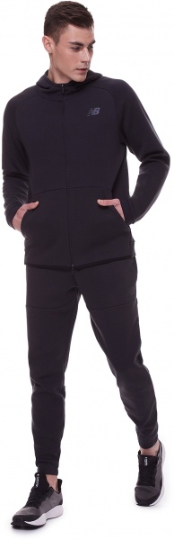 Брюки New Balance R.W.TECH FLEECE PANT MP21143BK р. XL черный