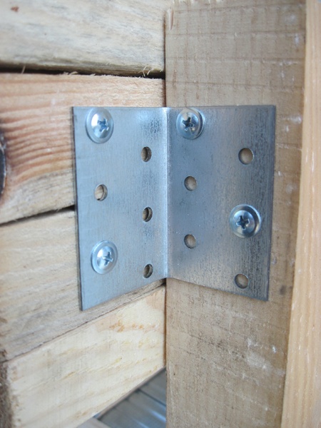 Кутник монтажний перфорований Profstal рівносторонній 60x60x60 мм 1,5 мм (25шт.)