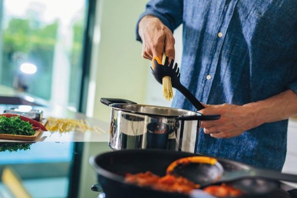 Ложка для спагетти Functional Form 29 см 1027301 Fiskars