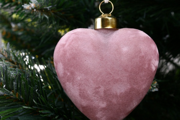 Декорация-подвеска сердце 8 см в ассортименте