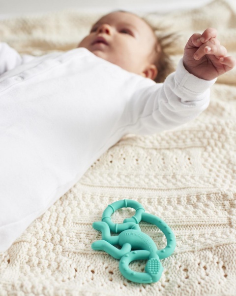 Прорезыватель Matchstick Monkey Обезьянка маленькая танцующая зеленая 10 см (MM-МMT-008)