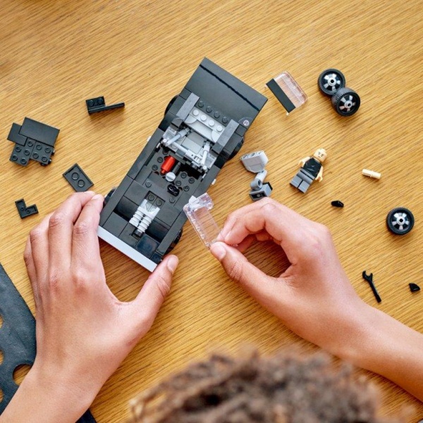 Конструктор LEGO Speed Champions Fast & Furious 1970 Dodge Charger R/T 76912