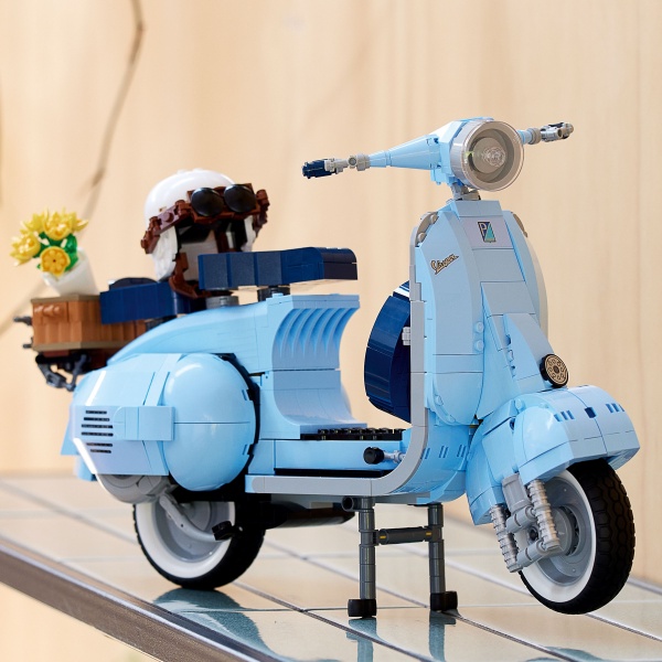 Конструктор LEGO Ideas Vespa 125 10298