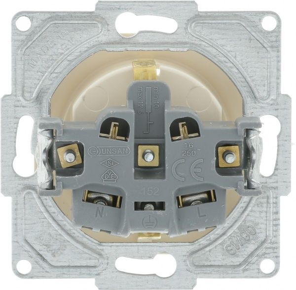 Розетка с заземлением Gunsan Visage без шторок без крышки кремовый 15 28 12 00 152 115