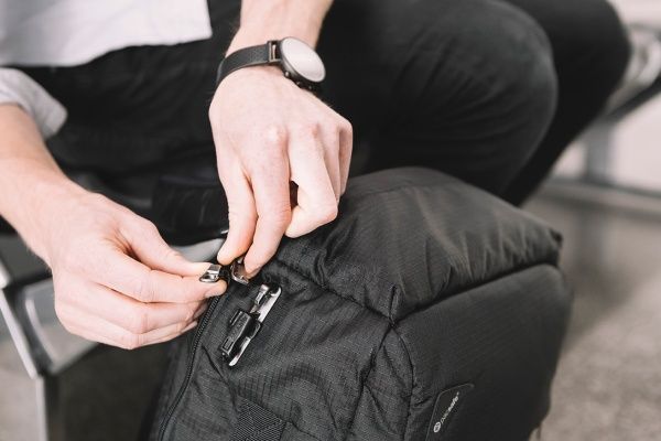 Рюкзак Pacsafe Vibe 28 15.6