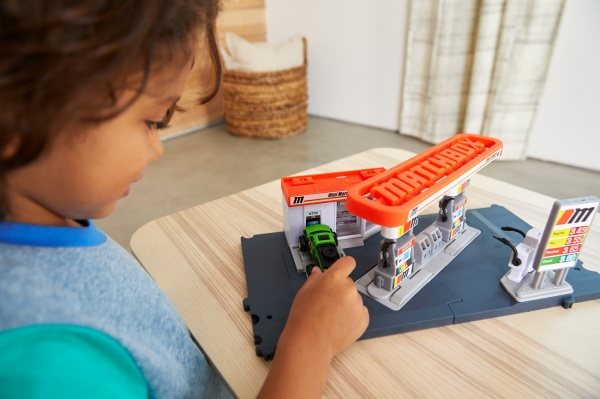 Ігровий набір Matchbox Автозаправна станція серії 