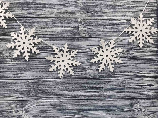 Гирлянда декоративная Діамантові ручки Снежинки белые 123025 2 м