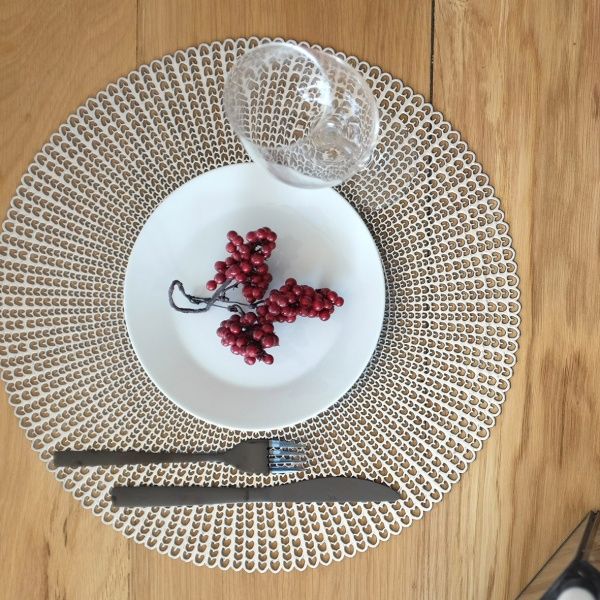 Килимок для сервірування Cut out ПВХ срібло Ø41 см Zeller