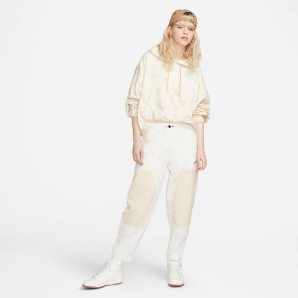 Брюки Nike DM6716-126 р. XS бежевый