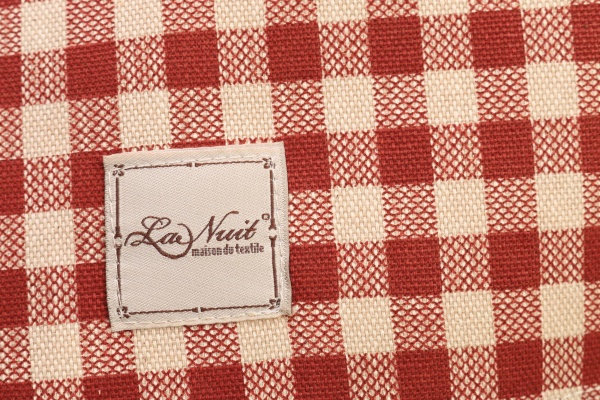 Скатерть Lucy Бордо клетка 133x220 см красный La Nuit 