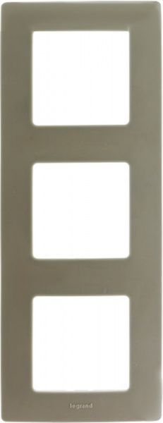 Рамка тримісна Legrand Etika універсальна світла галька 672523