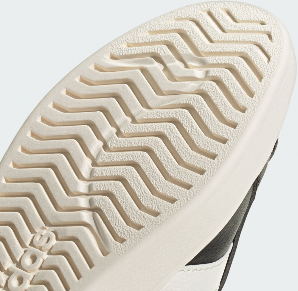 Кросівки жіночі Adidas STREETTALK CBLACK/CWHITE/CBLACK JP8284 р.41 1/3 чорні