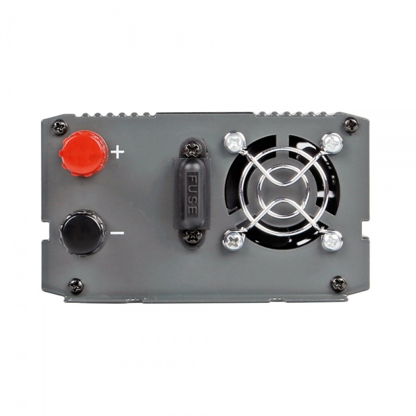 Инвертор автомобильный LAMPA 74512 12V/220V 300W/600W 