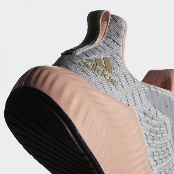 Кроссовки Adidas Alphabounce+ w F33913 р.7,5 светло-серый
