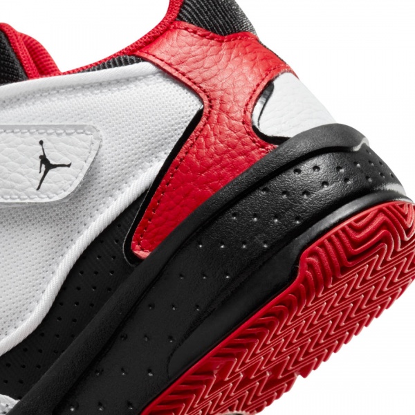 Кроссовки Nike JORDAN MAX AURA 4 DQ8403-106 р.31,5 белый