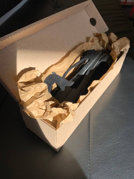 Картонная коробка для детской обуви 305x85x90 мм