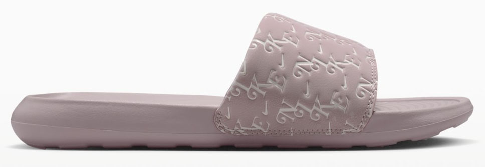 Шлепанцы Nike Victori One HQ7022-602 р.40,5 бежевый — фото 1