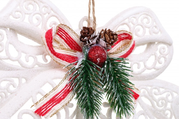 Декоративна підвіска Дзвоник з декором 15 см HFF235W білий