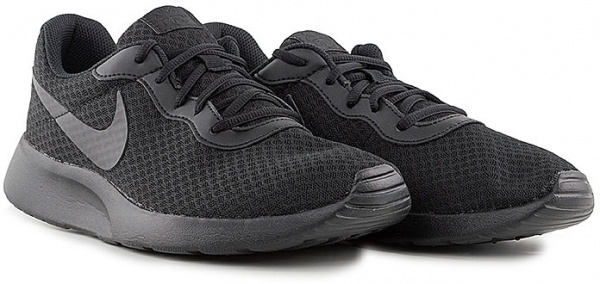 Кроссовки Nike TANJUN DJ6258-001 р.44,5 черный