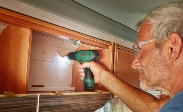 Шуруповерт аккумуляторный Bosch EasyDrill 1200 + 1 акб PBA 12V 1.5Ah O-A + зарядное стройство GAL 1210 CV + кейс 06039D3006