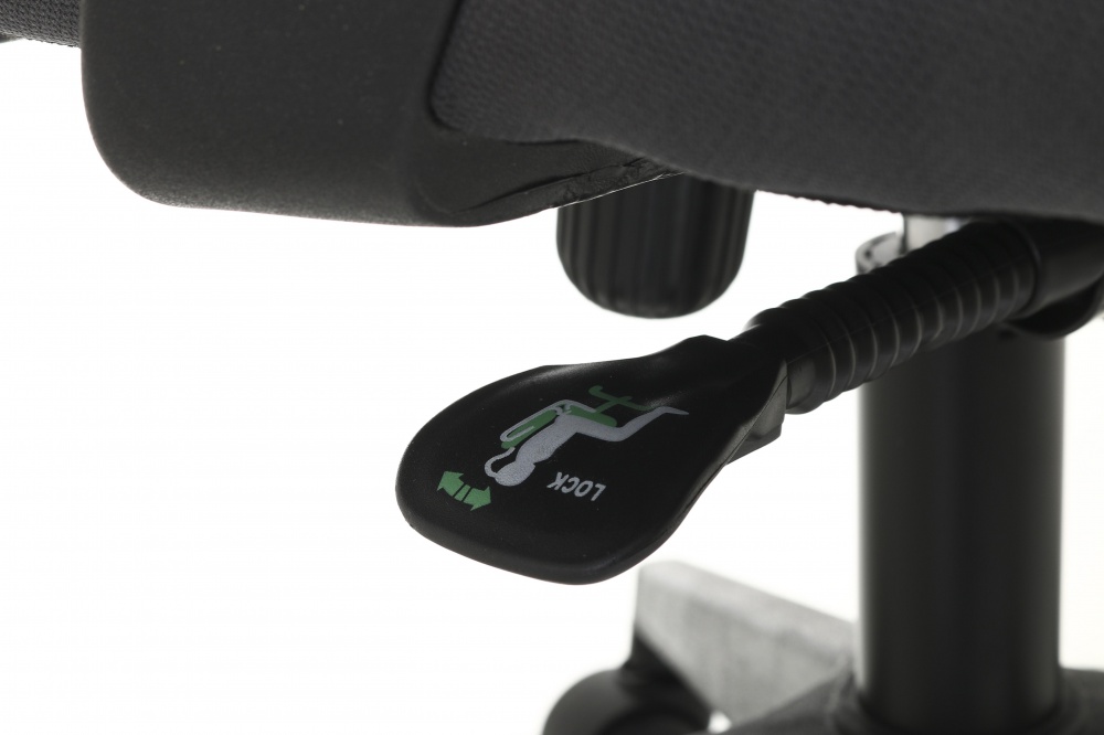 Крісло офісне Центр Меблів Астра сіро-чорний