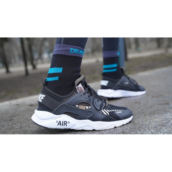 Шкарпетки Dexshell водонепроникні Running, p XL, з блакитними смугами DS645ABLXL р.47-49 [019] Black