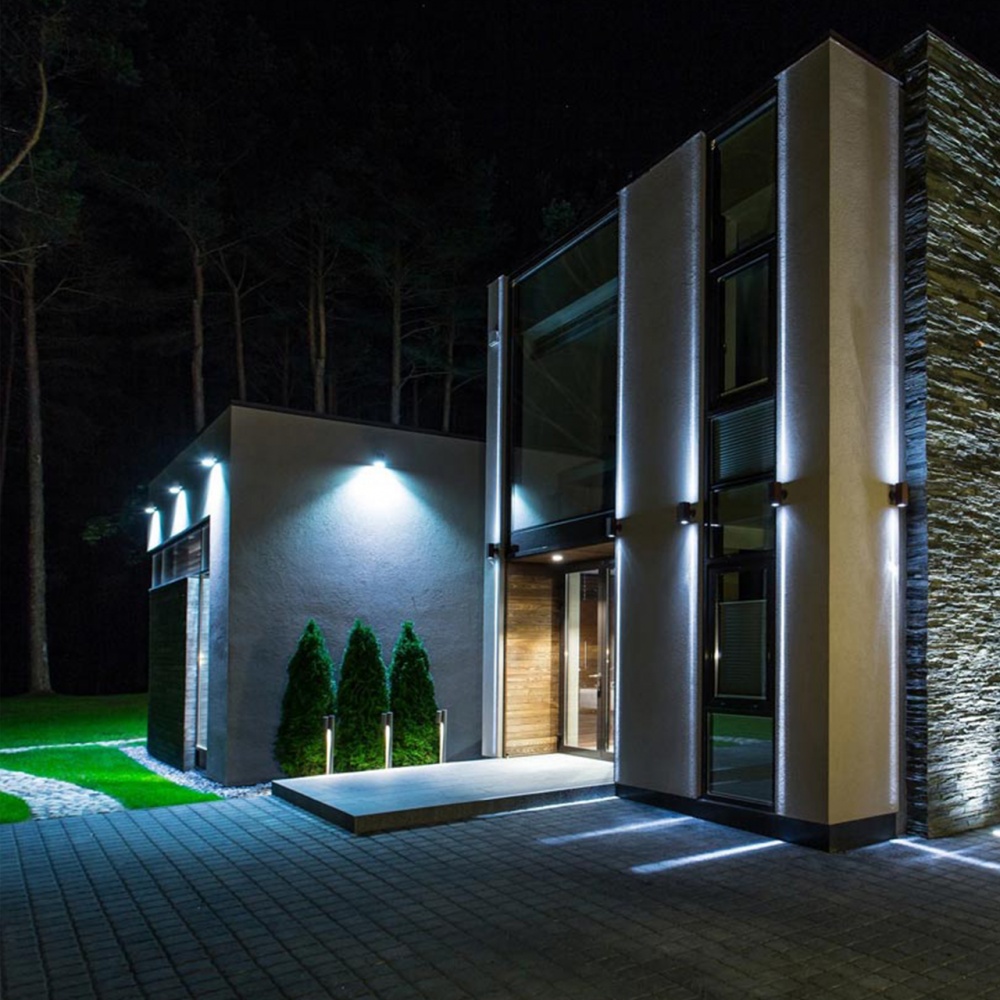 Прожектор светодиодный Eurolamp 50 Вт IP65 черный LED-FL-50(B)