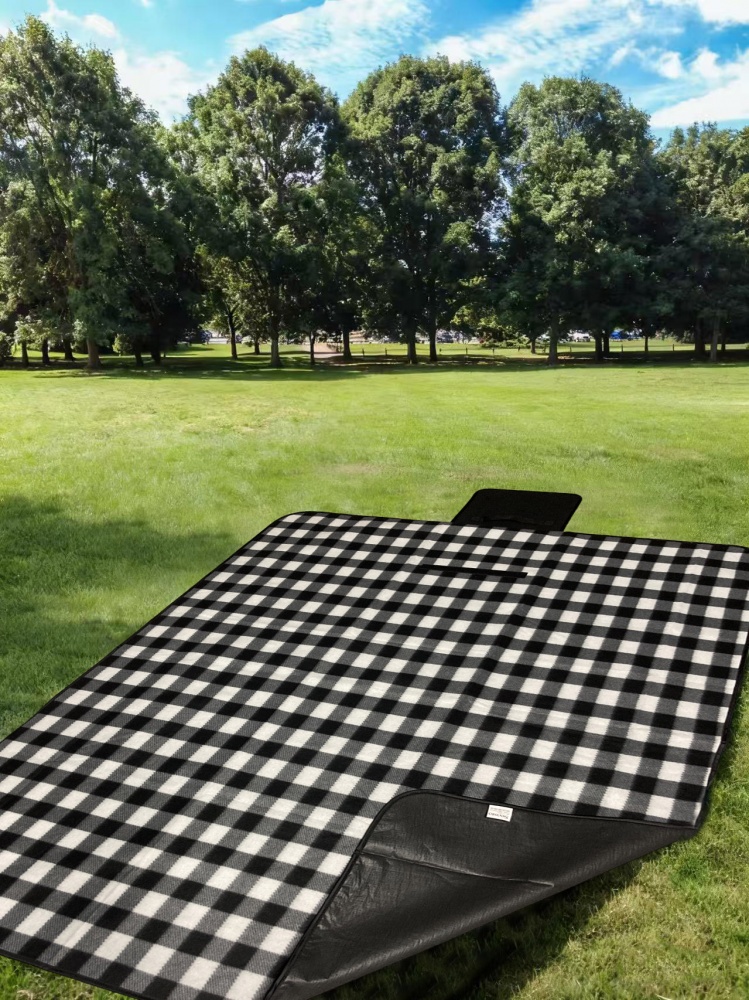 Плед Checky 120x136 см чорний La Nuit