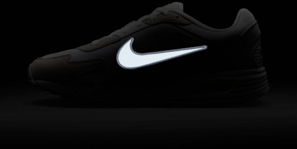 Кроссовки Nike NIKE AIR MAX SOLO DX3666-003 р.42,5 белый