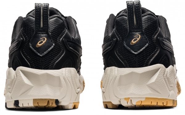 Кросівки Asics 1202A172-001 р.US 7,5 чорний