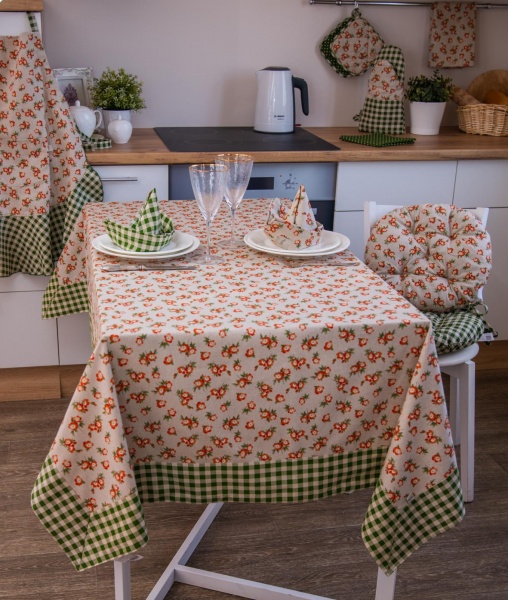 Скатерть Lucy Оранжевый цветок 136x136 см La Nuit 