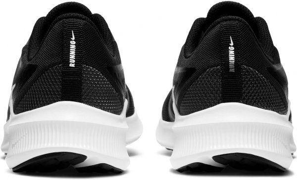 Кроссовки Nike DOWNSHIFTER 10 (GS) CJ2066-004 р.US 4Y черный