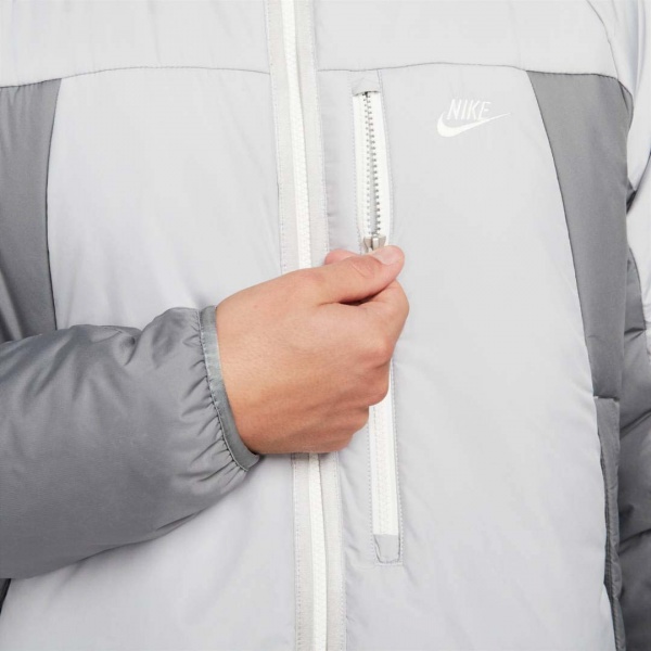 Пальто Nike M NSW TF RPL LEGACY PARKA DD6844-077 р.S светло-серый