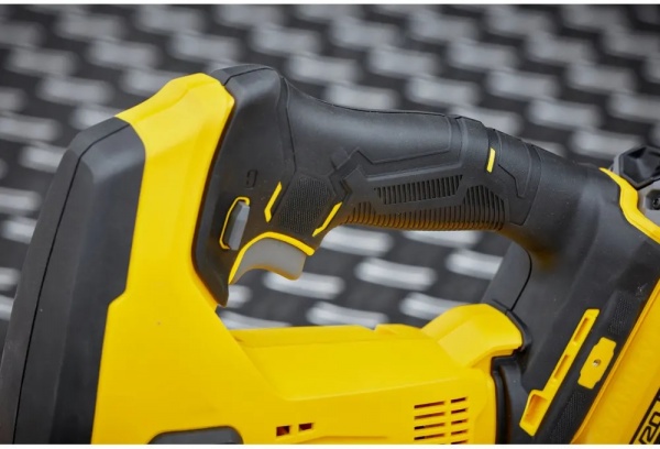 Электролобзик Stanley FatMax SFMCS600B