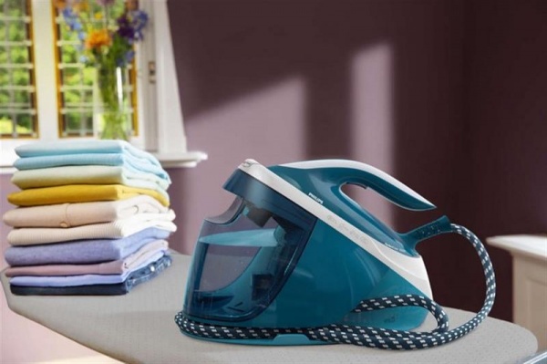 Праска з парогенератором Philips PerfectCare 7000 Series PSG7024/20 