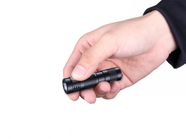 Фонарик Fenix ручной E09R 600лм