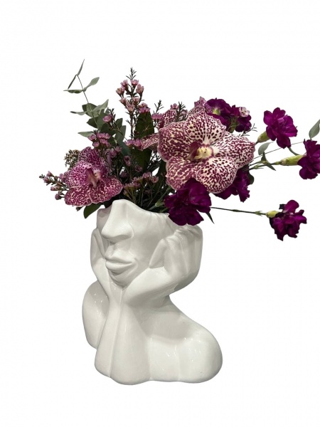 Ваза керамическая Nana ceramics Леди 22 см белый глянец