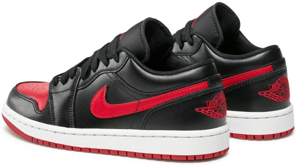 Кроссовки Jordan WMNS 1 LOW DC0774-061 р.42 черный