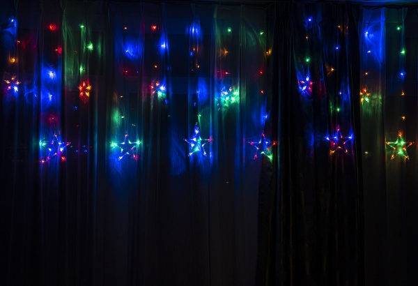 Декоративная гирлянда Altalusse (INL-2701E-138 Multicolor) встроенный светодиод (LED) 138 ламп 2,5 м 