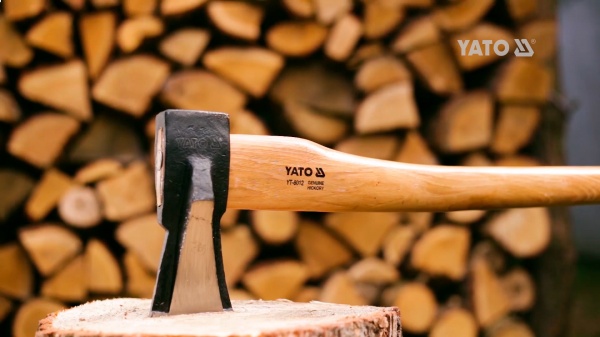 Сокира-клин YATO 2000 г. дерев'яна рукоятка