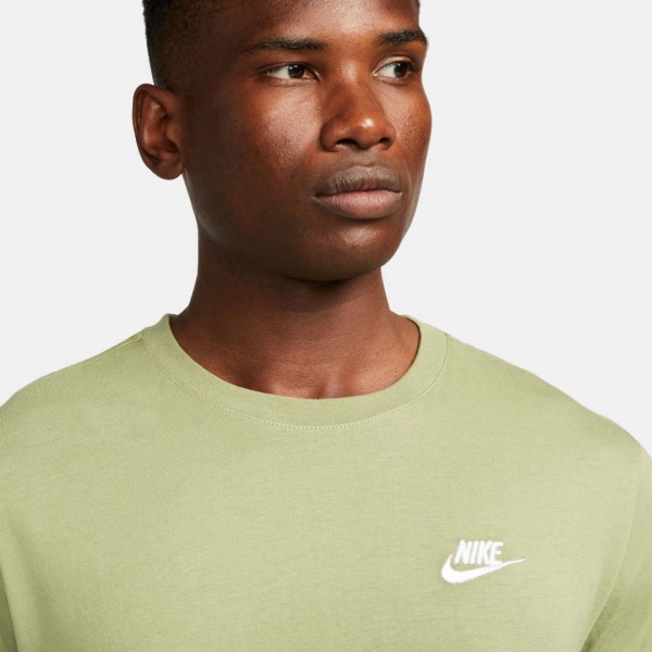 Футболка Nike CLUB TEE AR4997-334 р.XL оливковий