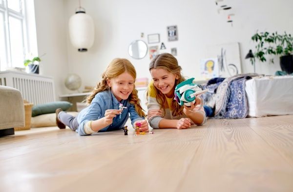 Конструктор LEGO Movie Сес-Терский звездолет Любки Хаос! 70830