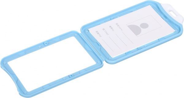 Бейдж вертикальний блакитний 11,5x7 см