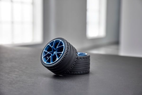 Конструктор LEGO Technic Bugatti Chiron 42083