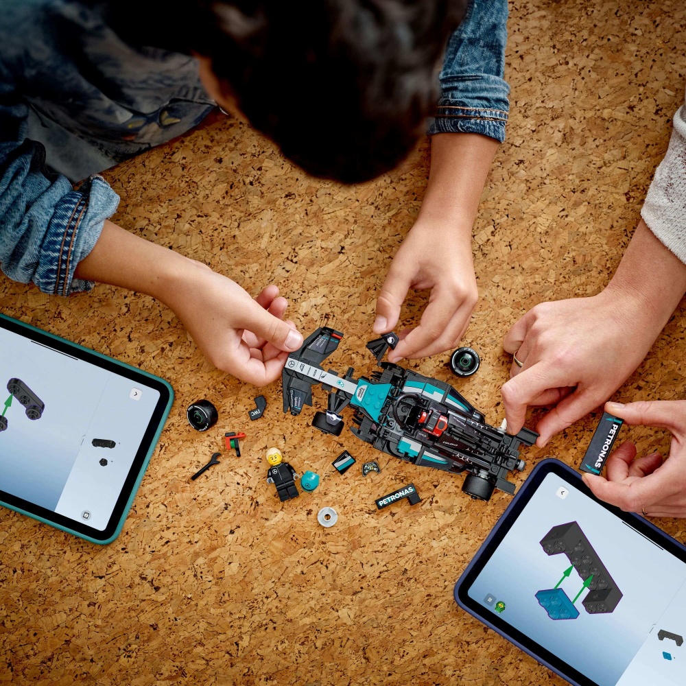 Конструктор LEGO Speed Champions Автомобиль для гонки Mercedes-AMG F1® W15 77244