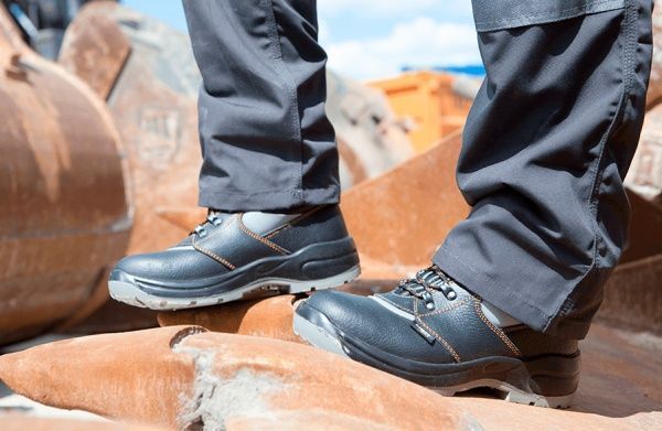 Ботинки рабочие NEO tools 82-027 S1 SRC р.46 черный с белыми вставками